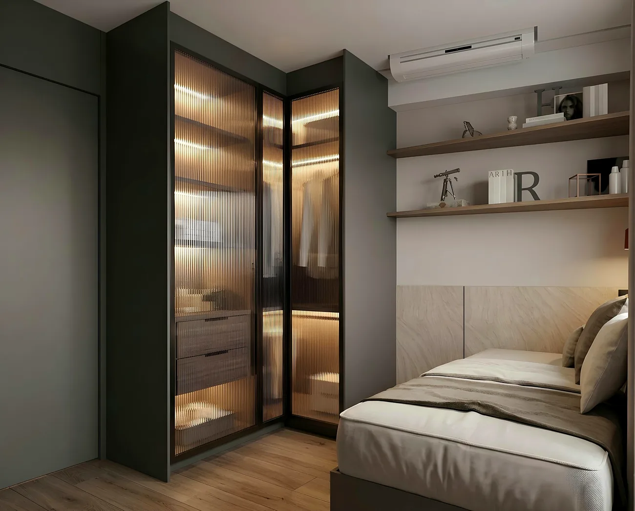 Projeto de closet com portas em vidro canelado no dormitório